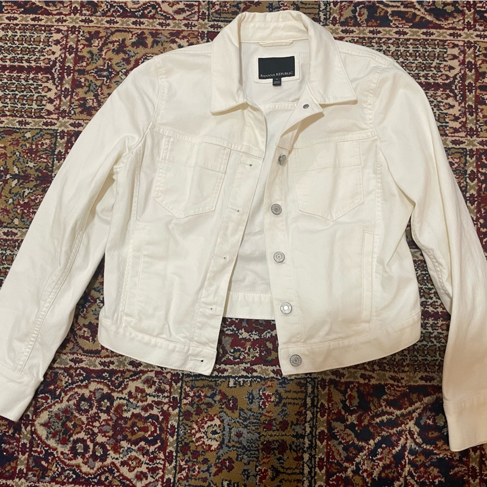White Banana Republic jean jacket